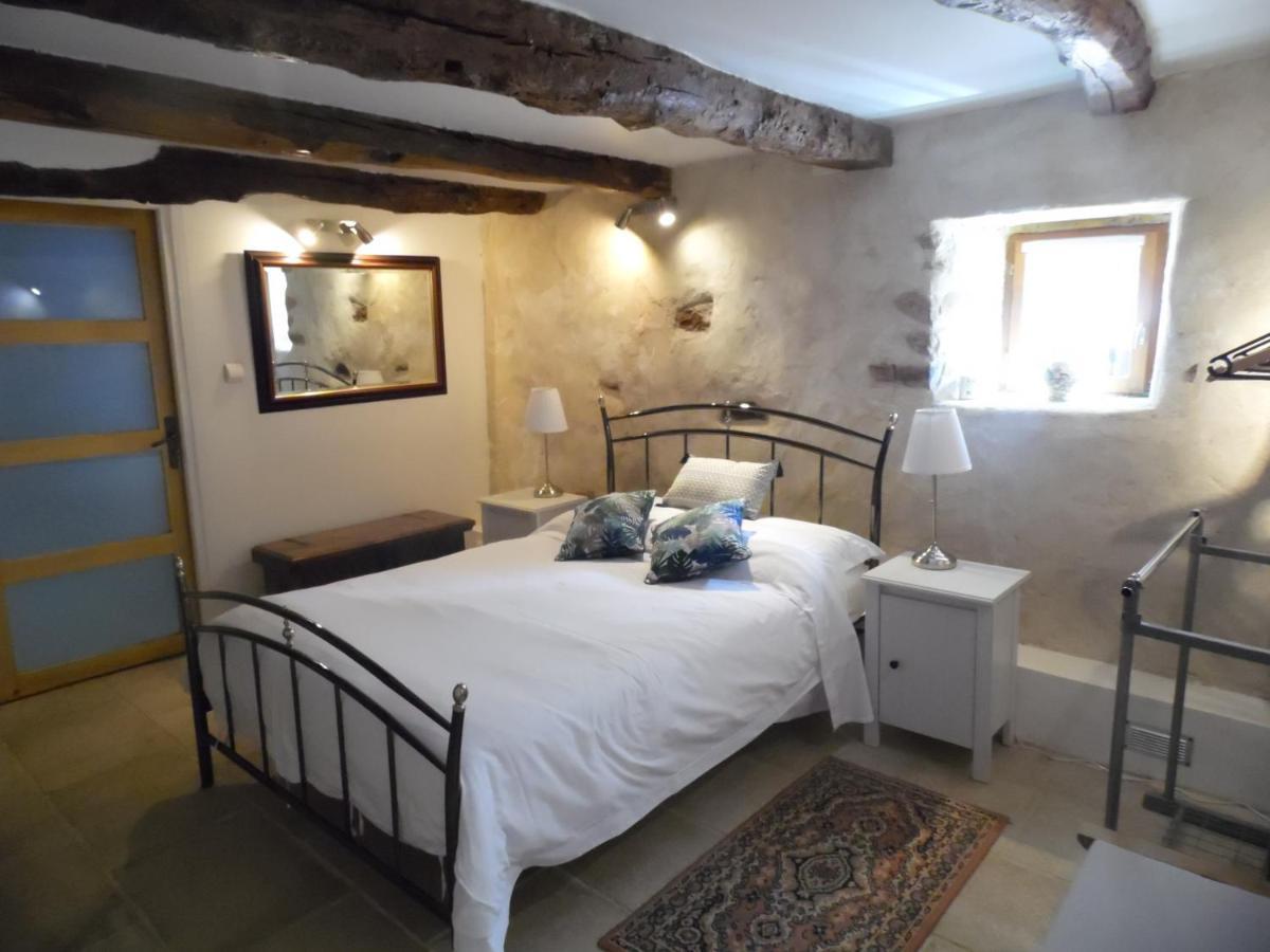 Combecave Bed and Breakfast Vabre-Tizac Exteriör bild