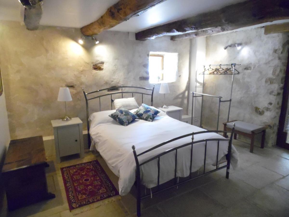 Combecave Bed and Breakfast Vabre-Tizac Exteriör bild